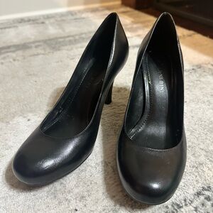 Nine West Elegant Black Pumps